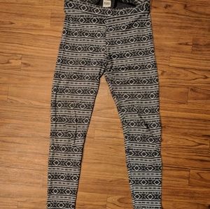 V.S. PINK geometric leggings Size M